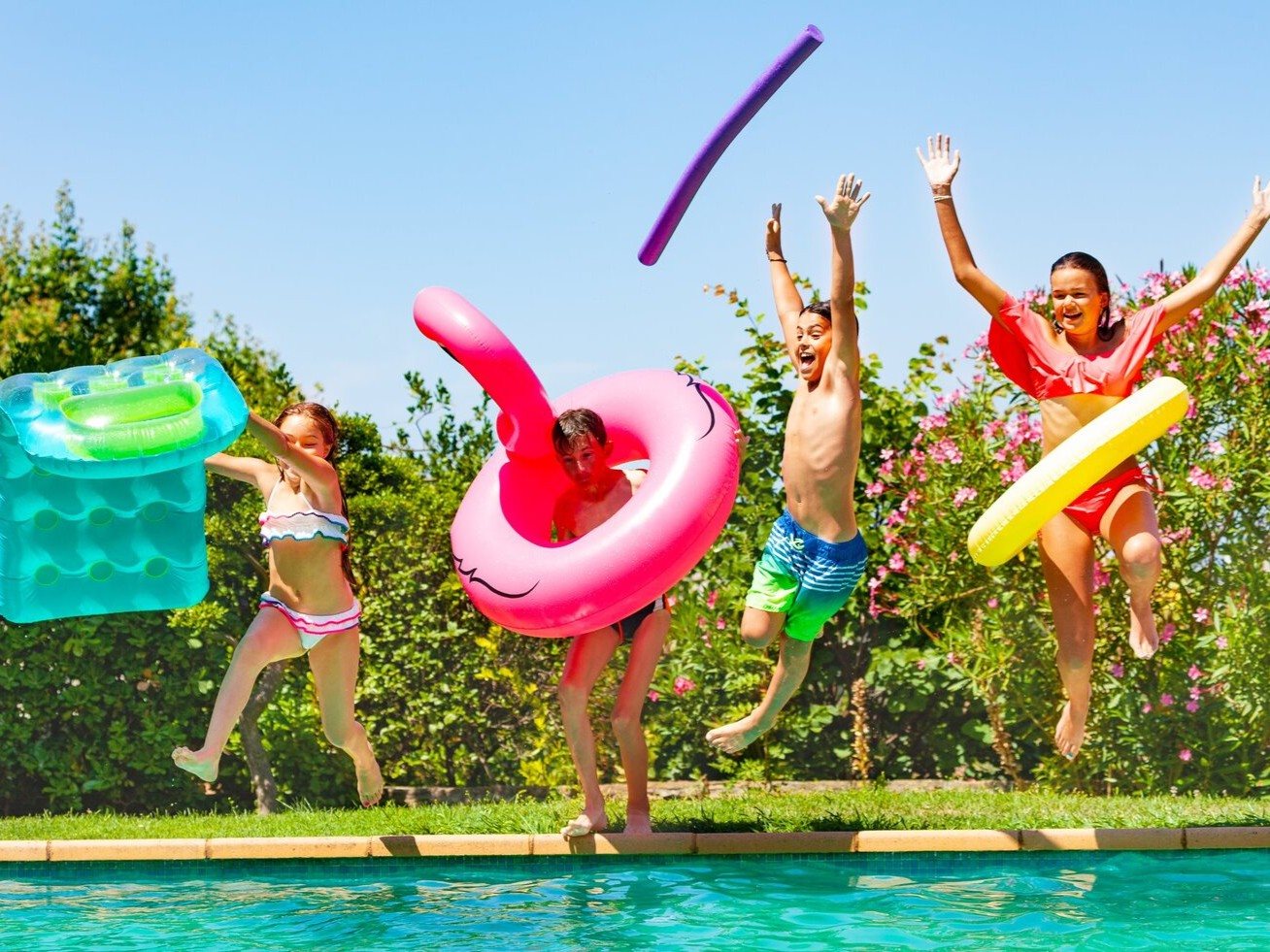Poolside-Kids-Jumping-into-pool